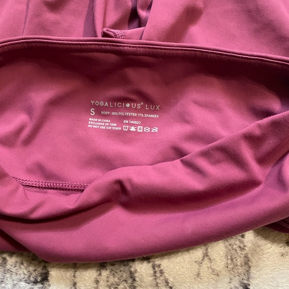 Yogalicious lux shorts - Picture 3 of 3